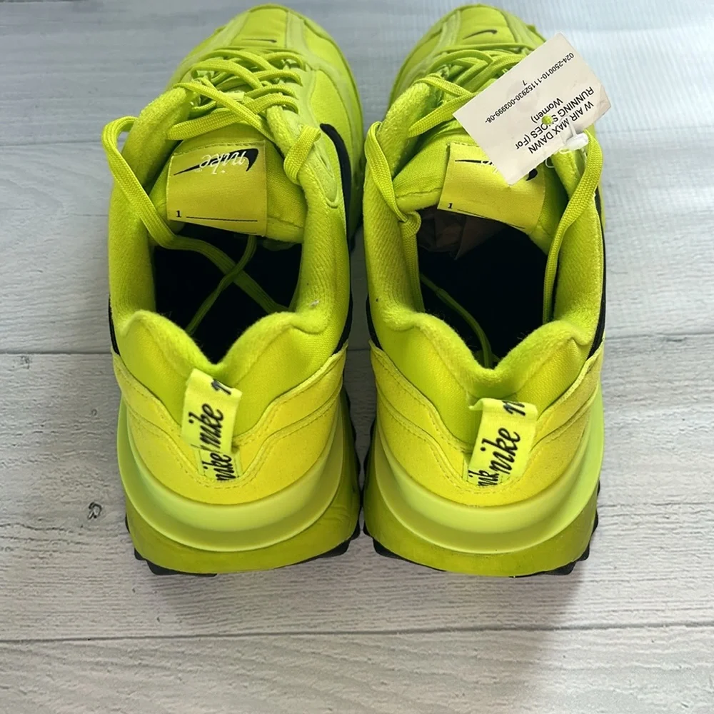 Nike Women’s Air Max Dawn Running Shoes Size‎ 12 Atomic Green/Black